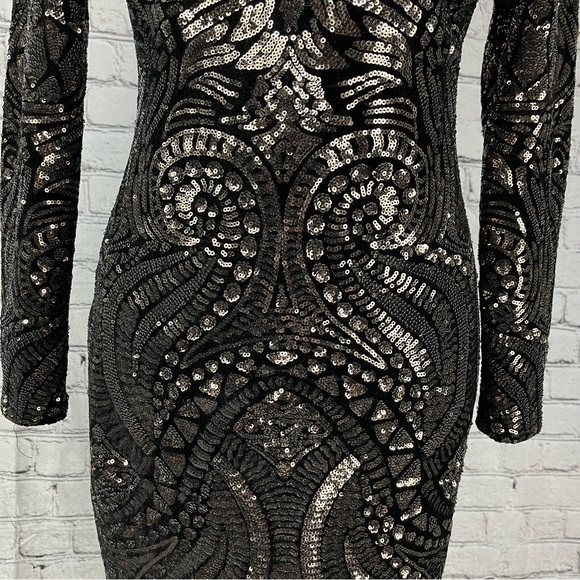 Stunning Betsy & Adam Sequin Dress 4 - Picture 4 of 16